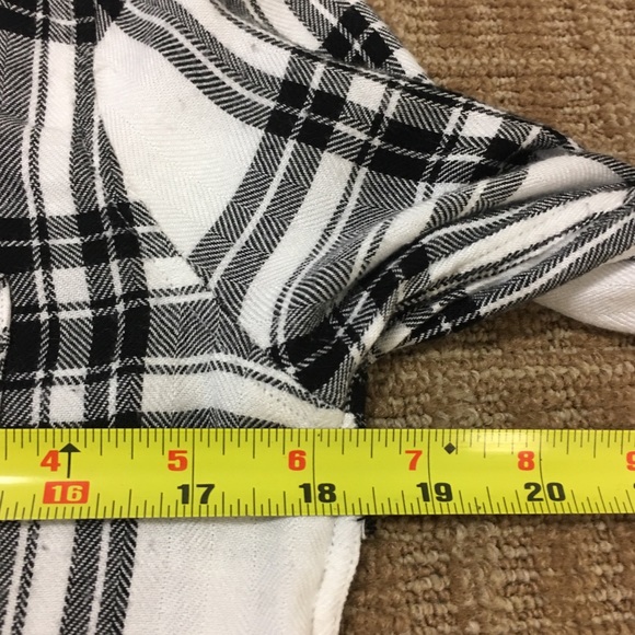 Rails Black White Plaid Button Down Shirt Small - Picture 5 of 8